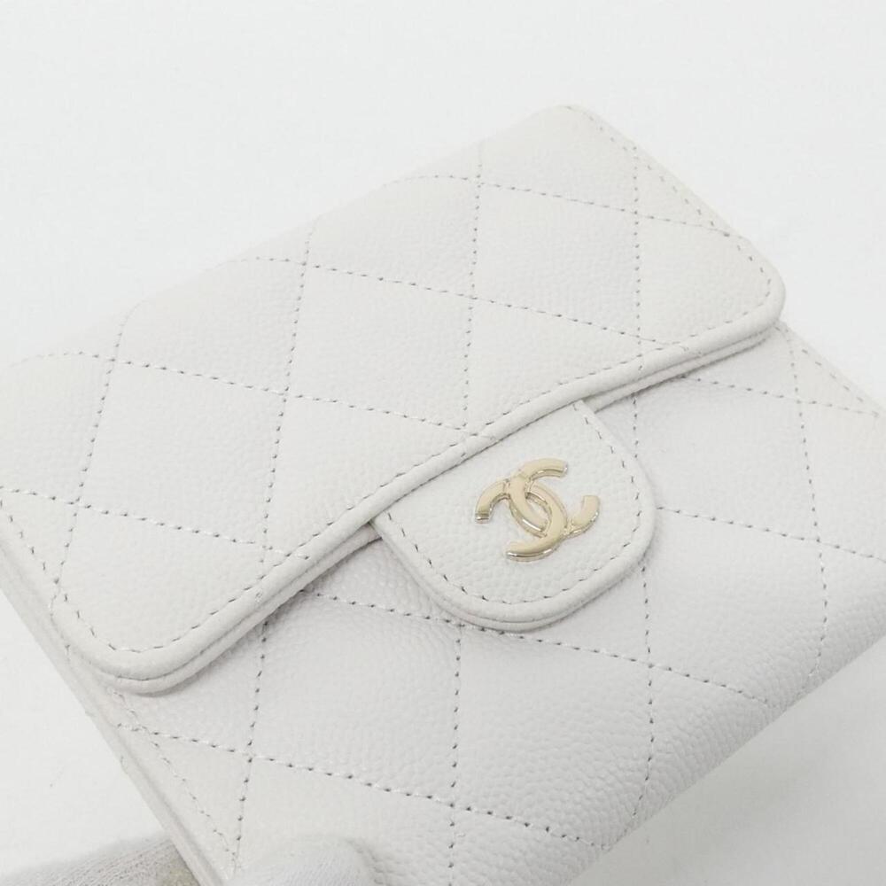 CHANEL White Wallet - Picture 4 of 10